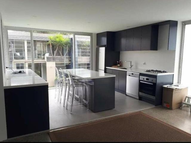 FULLY FURNISHED! ELECTRICITY, GAS, WATER AND INTERNET INCLUDED!