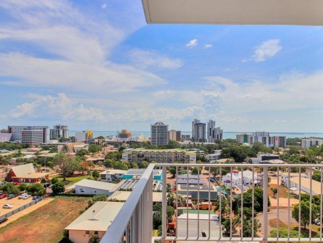 FULLY FURNISHED & EQUIPPED Executive Apartment in the Heart of Darwin 6 9 month lease only