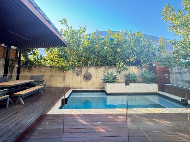 Fully furnished & Equipped house. Available 22/7/26 Viewing by appointment