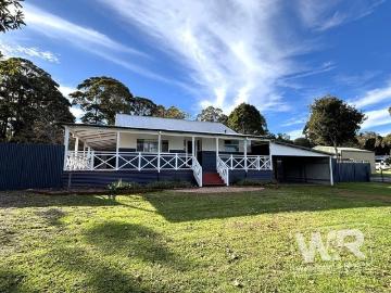FULLY FURNISHED & EQUIPPED HOME