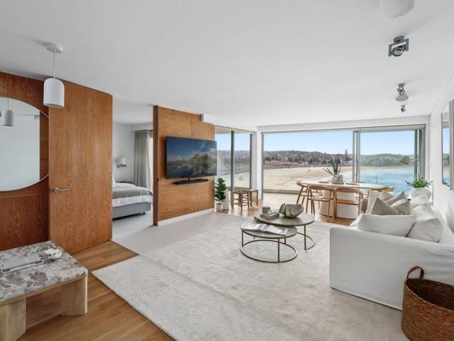 Fully Furnished Exclusive Lifestyle Penthouse with the Ultimate Bondi Beach Panorama