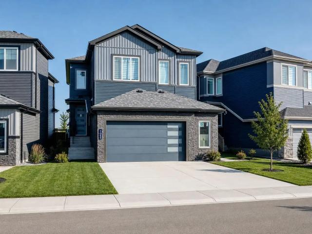 Fully Furnished Executive Home, Backs Green Space — Kinglet Gardens