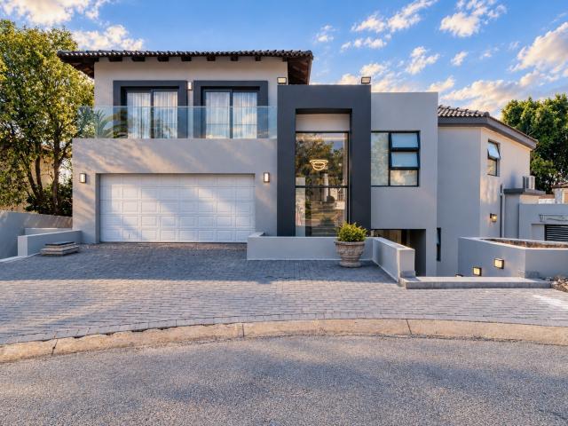 FULLY FURNISHED EXECUTIVE HOME | BRYANSTON