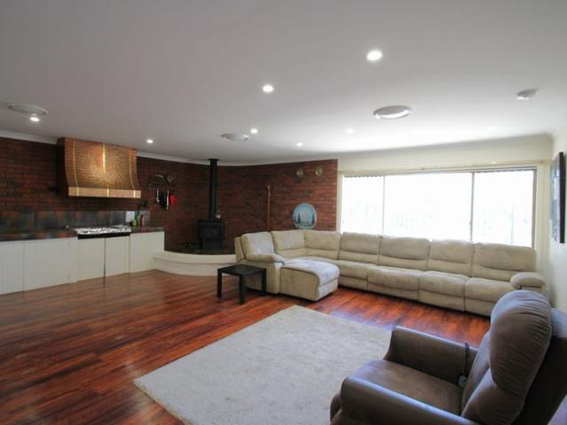Fully Furnished Four Bedroom Unit in West Orange