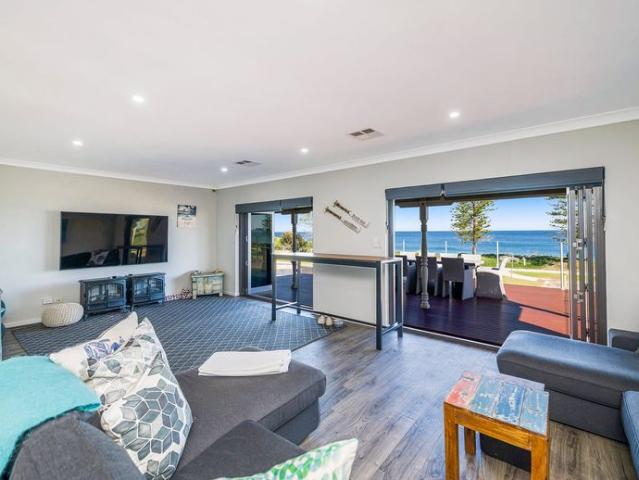 FULLY FURNISHED Four Bedroom 2 Bathroom Lovely Home!
