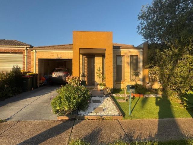 FULLY FURNISHED for $530 per week | 1/20 Starflower Way, Truganina