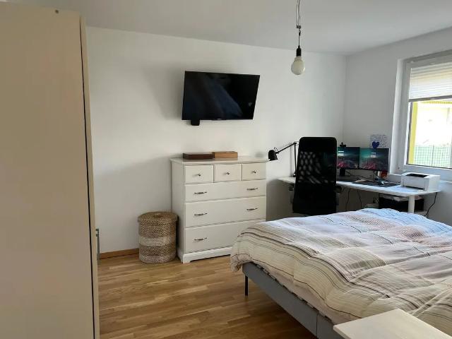 Fully furnished, family friendly 3 bedroom oasis: comfort and style combined
