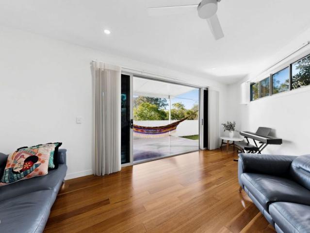 Fully Furnished Family Home in the Heart of Mitchelton