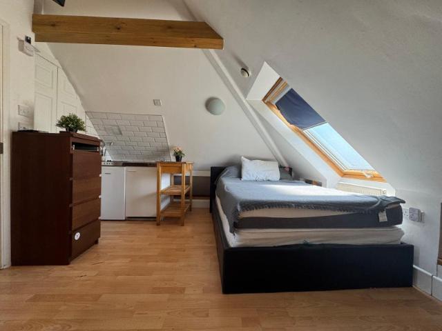 Fully Furnished Flat – All Bills Included