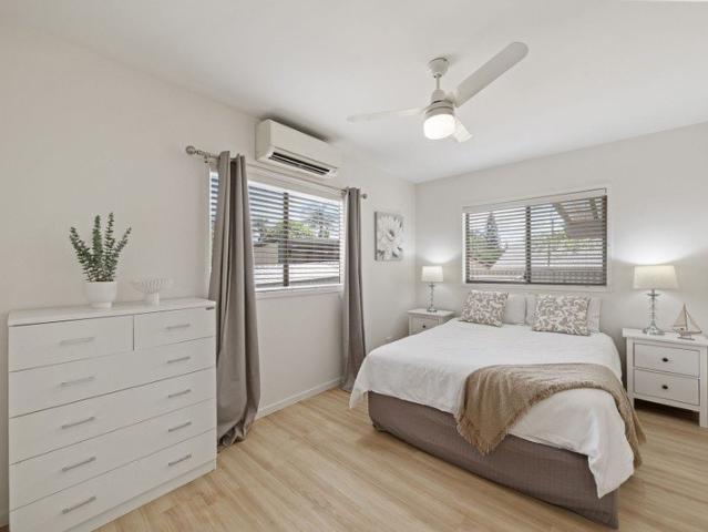 Fully furnished, fully fenced private 2 bedroom unit Kingston