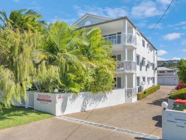 FULLY FURNISHED / FULLY SELF CONTAINED CAREFREE RELAXED BEACHSIDE LIVING AT ITS VERY BEST