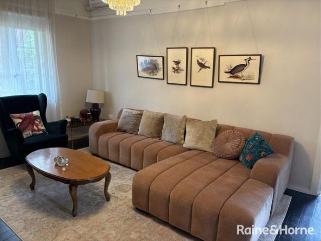 Fully furnished Kandos Cottage