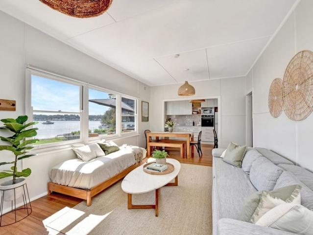 Fully furnished House 3mnth 6mnth lease weekly cleaning, linens, Direct Lake Front Cottage, 1 month plus