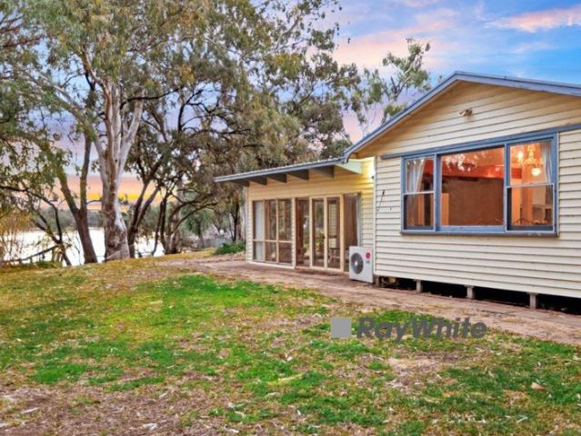Fully furnished house with Amazing River Views