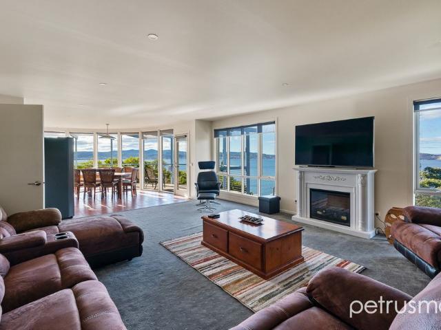 Fully furnished home with magnificent views