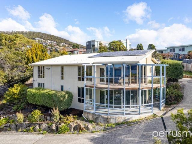 Fully furnished home with magnificent views