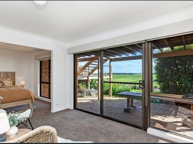 Fully Furnished Home With Views Of Hopkins