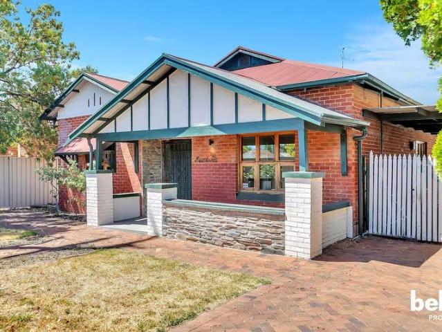 Fully furnished home Close to Airport, CBD & Beaches
