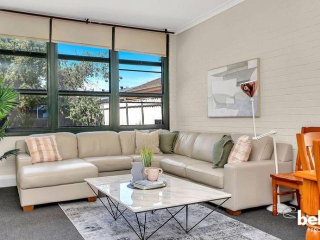 Fully furnished home– Close to Airport, CBD & Beaches