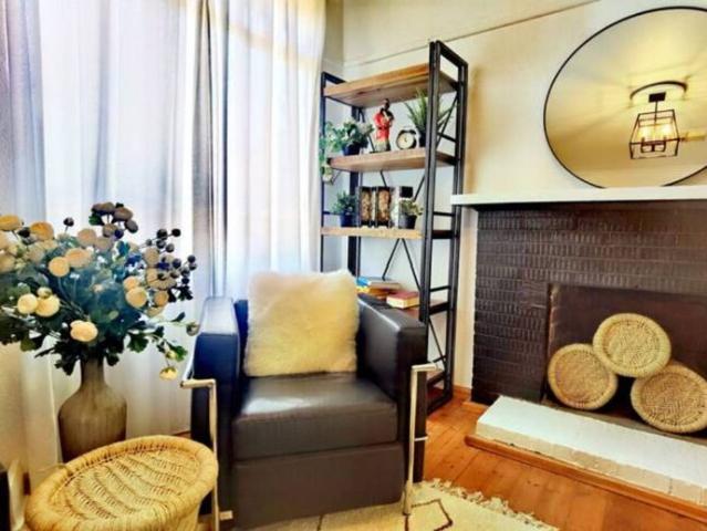 Fully Furnished Home In Central Location Min. Three month stay