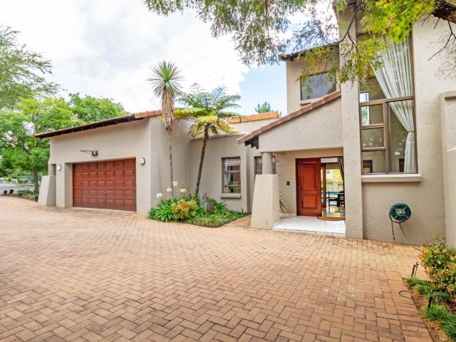 FULLY FURNISHED HOME IN DAINFERN