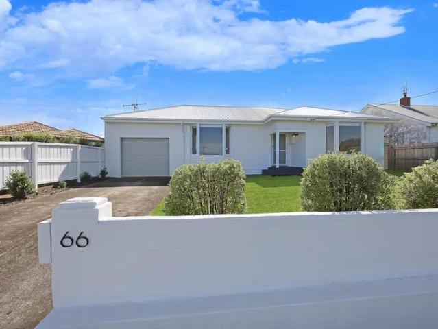 Fully Furnished Home In East Warrnambool