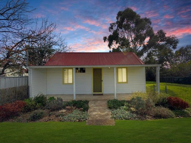 Fully Furnished home in Millthorpe