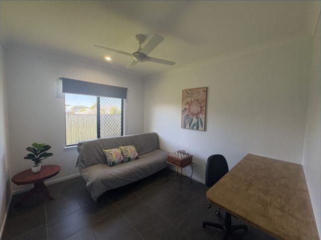 Fully furnished home perfect for short term rental or relocating