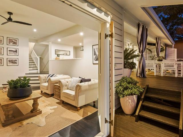 FULLY FURNISHED HAMPTONS STYLE HOME SHORT TERM LEASE TO MID DEC 2026