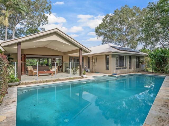 Fully Furnished Hinterland Retreat on Acreage Eumundi