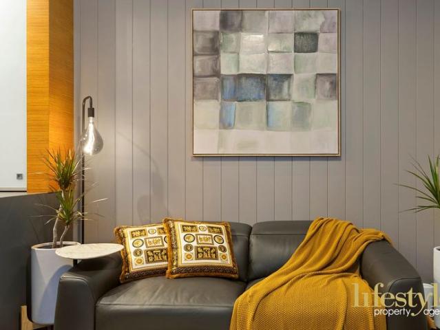 Fully Furnished Historic Terrace Offering Modern Luxury in the Heart of Woolloomooloo