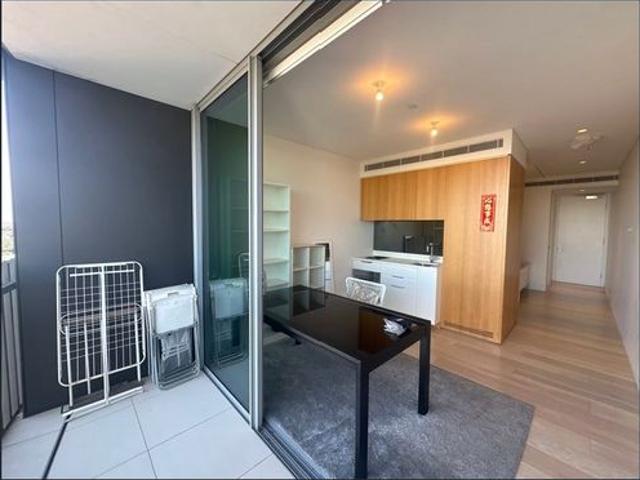 Fully Furnished, Internet & bills included
