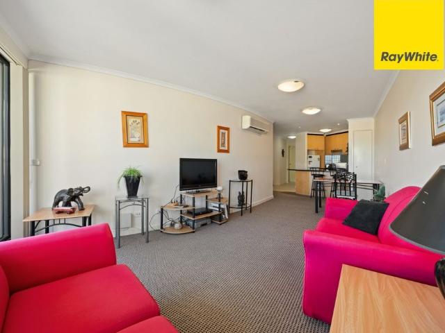 Fully Furnished In the heart of the City Phoenix Apartments