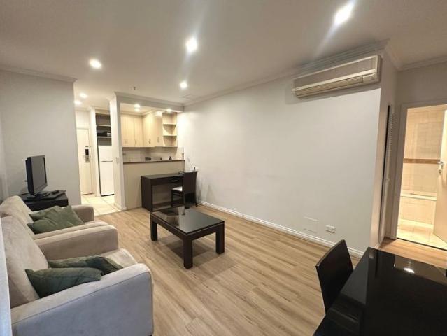 Fully Furnished in the heart of the city!