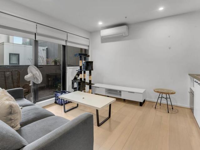 Fully Furnished Inner City Living