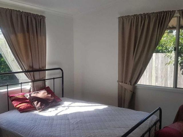 Fully Furnished Inner City One Bedroom Unit – Water, Gas and Electricity Included