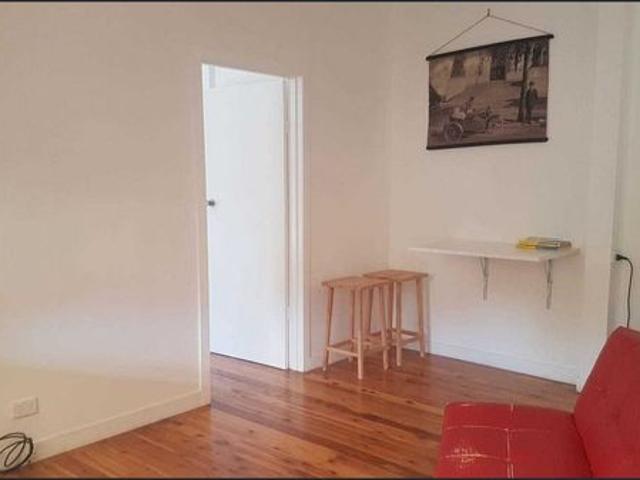 Fully Furnished Inner City One Bedroom Unit – Water, Gas and Electricity Included
