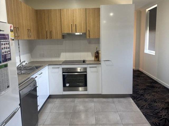 Fully Furnished Inner City Quality Apartment Iconic Old Mildura Base Complex