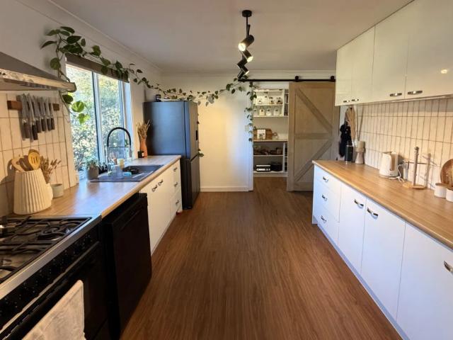 Fully Furnished Ideal Family Winter Base – 16 Week Winter Lease