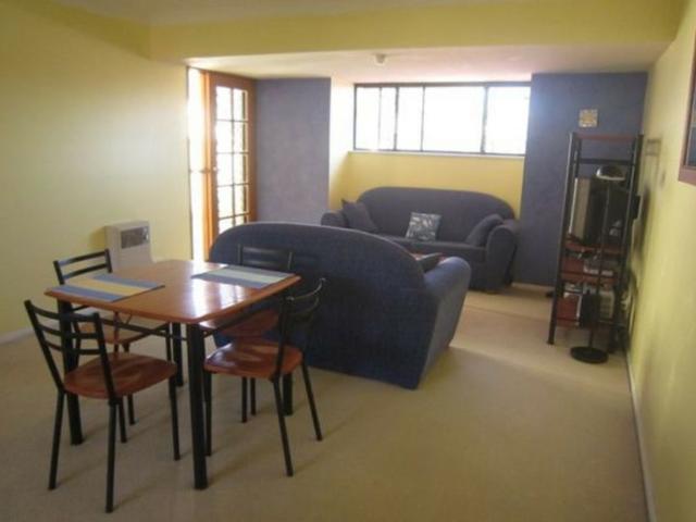 Fully Furnished One Bedroom Apartment In The Heart Of Reid