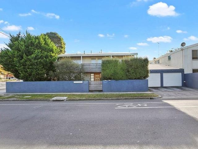 FULLY FURNISHED ONE BEDROOM APARTMENT INCLUDING UTILITIES