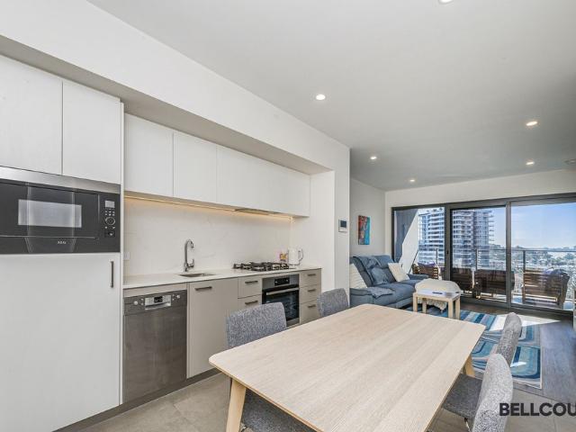 Fully Furnished One Bedroom Apartment with Stunning River Views