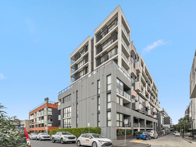Fully Furnished One Bedroom Apartment with Private Courtyard