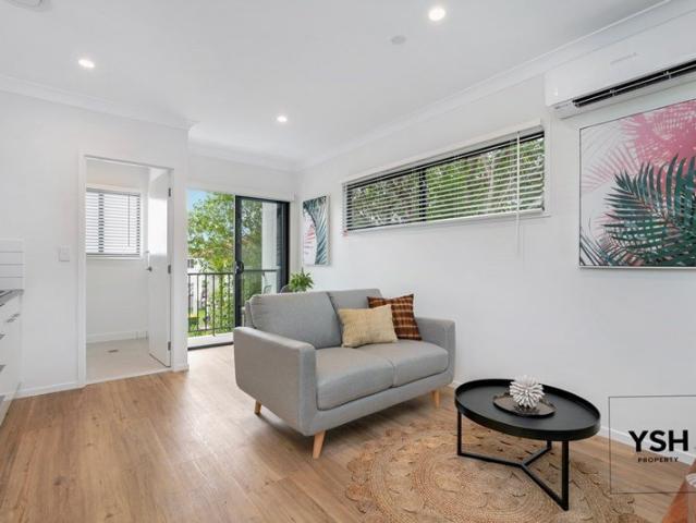 Fully furnished one bedroom apartments with electricity, NBN, water included!