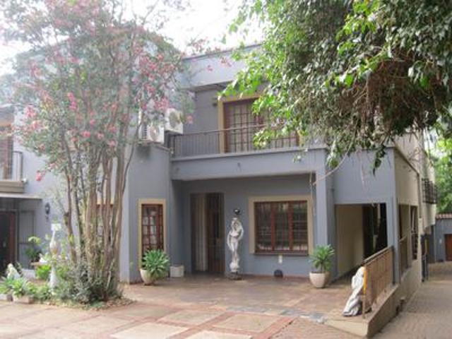 fully furnished one bedroom en suite.
