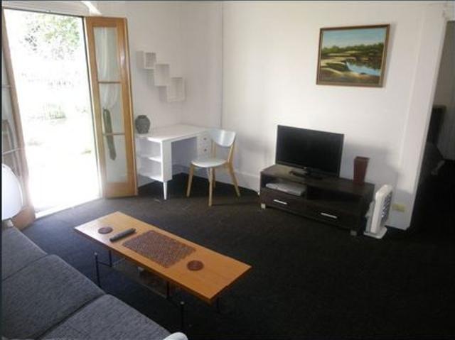 FULLY FURNISHED ONE BEDROOM FLAT
