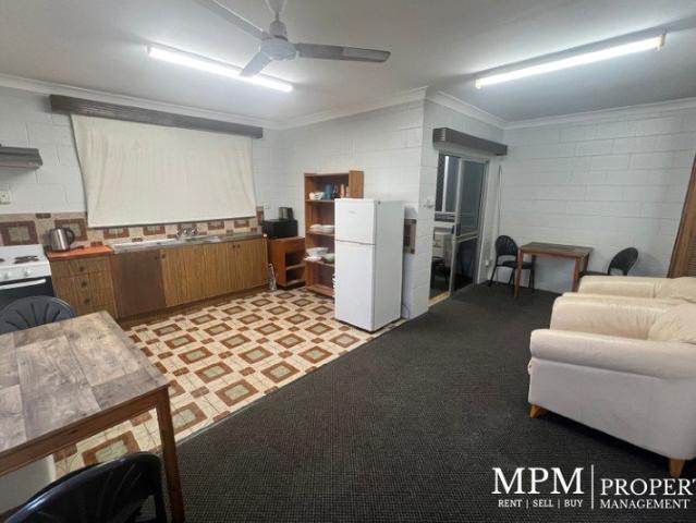 Fully Furnished One Bedroom Unit!