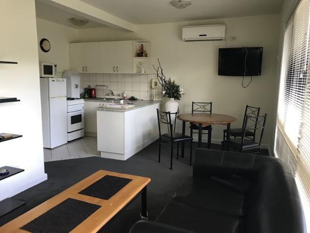 FULLY FURNISHED ONE BEDROOM UNIT
