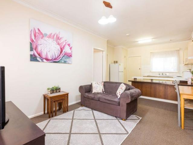 Fully Furnished One Bedroom Unit in a Convenient Location
