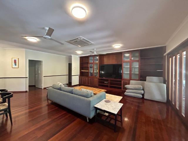Fully Furnished Oasis!